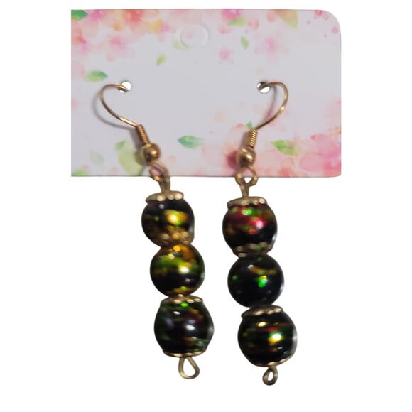 Beautiful gold toned dangle beaded earrings - Picture 2 of 3